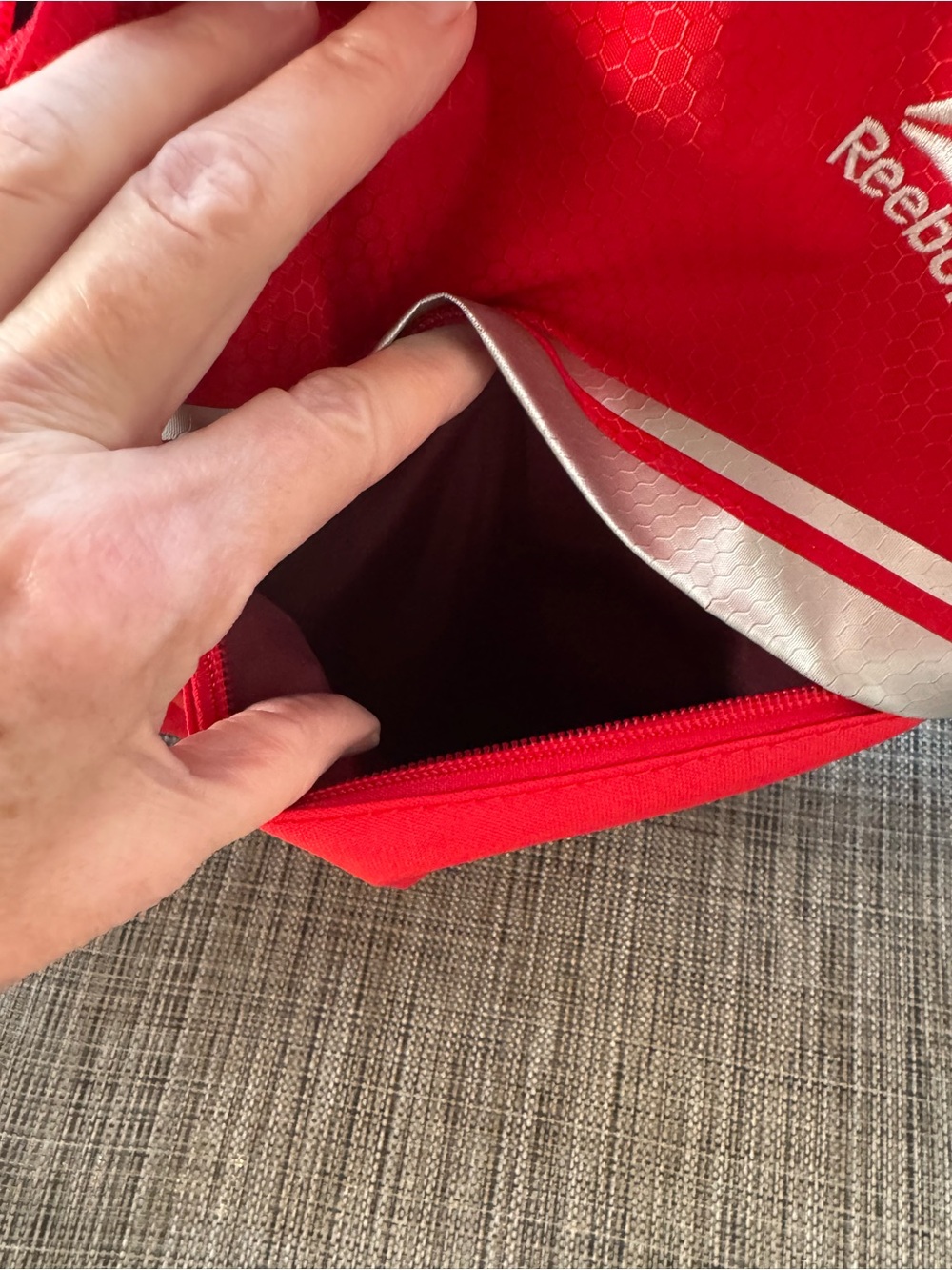 Reebok Sling Mini Backpack Red & White - Picture 4 of 16